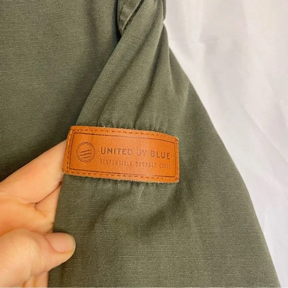 UNITED BY BLUE Women’s Green Cargo Utility Jacket Fill Zip Hood Size Medium - Picture 6 of 15